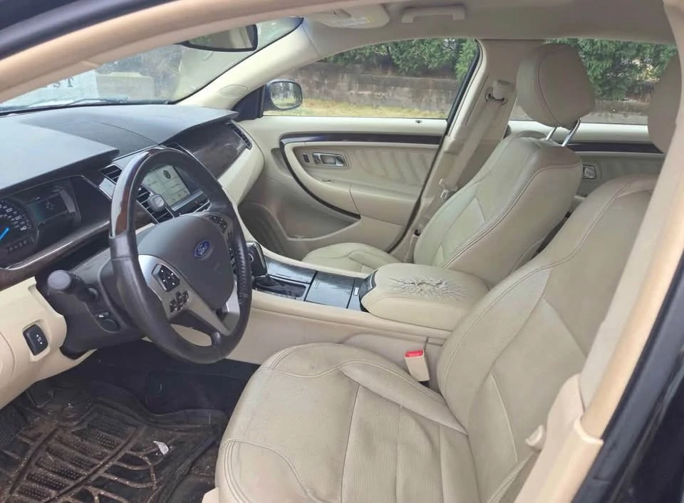 2016 Ford Taurus 6th Gen - Image 6 of 10