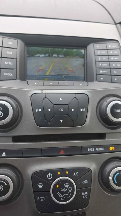 2016 Ford Taurus 6th Gen - Image 8 of 11