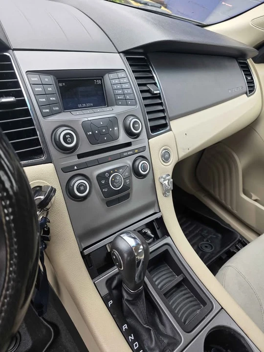 2016 Ford Taurus 6th Gen - Image 10 of 11