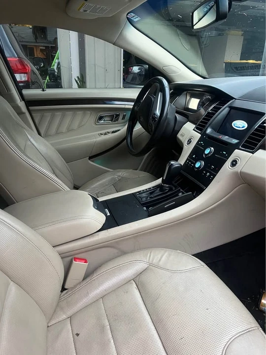 2016 Ford Taurus 6th Gen - Image 4 of 5