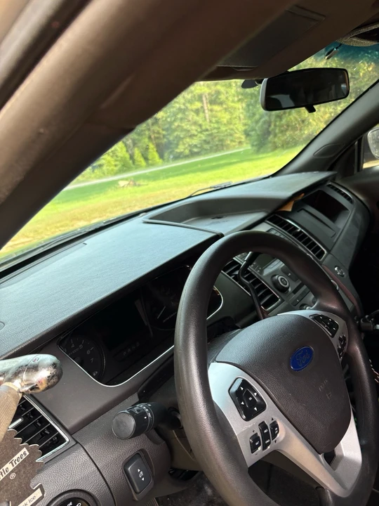 2016 Ford Taurus 6th Gen - Image 8 of 10