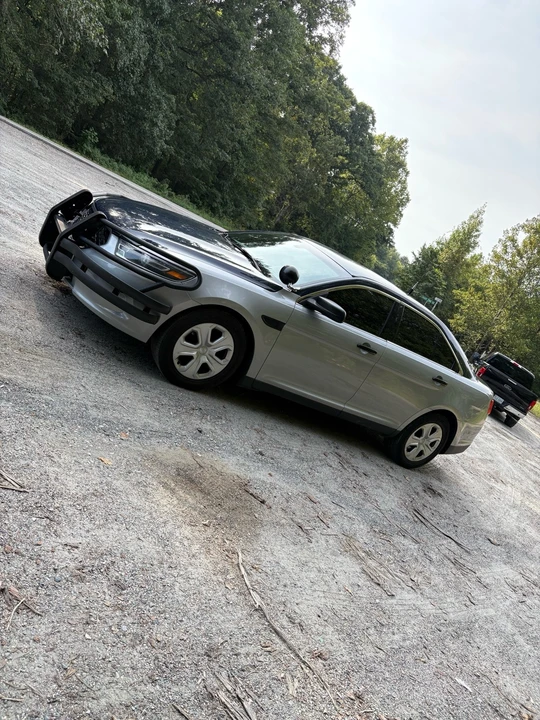 2016 Ford Taurus 6th Gen - Image 3 of 10