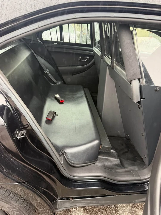 2016 Ford Taurus 6th Gen - Image 8 of 15