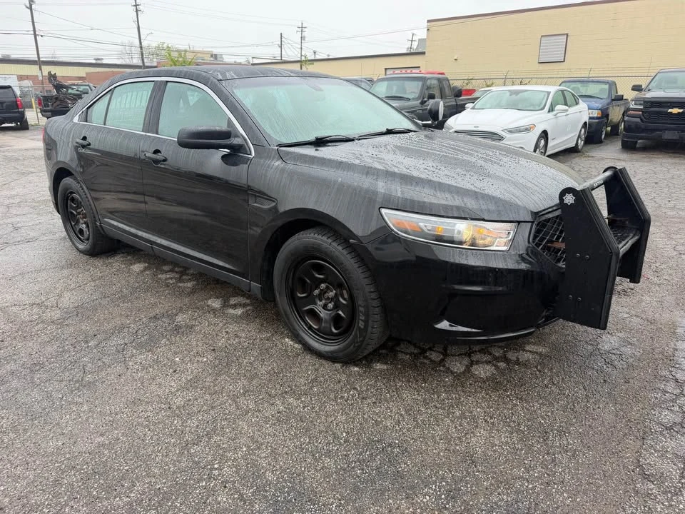 2016 Ford Taurus 6th Gen - Image 9 of 15
