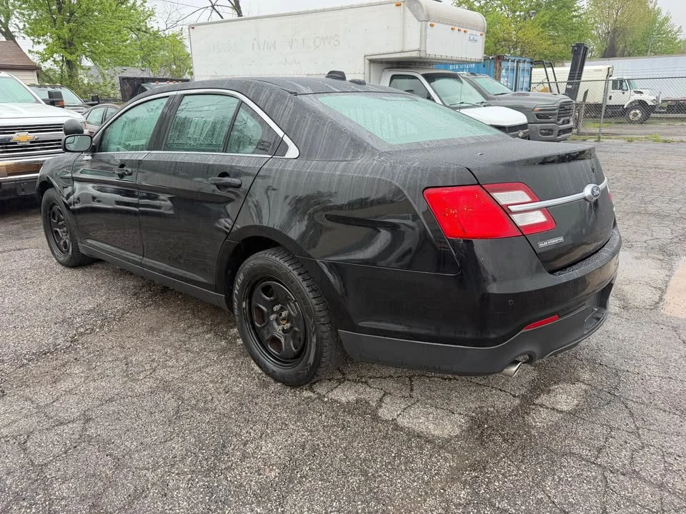 2016 Ford Taurus 6th Gen - Image 2 of 15