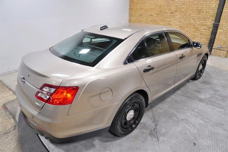 2016 Ford Taurus 6th Gen - Image 11 of 12