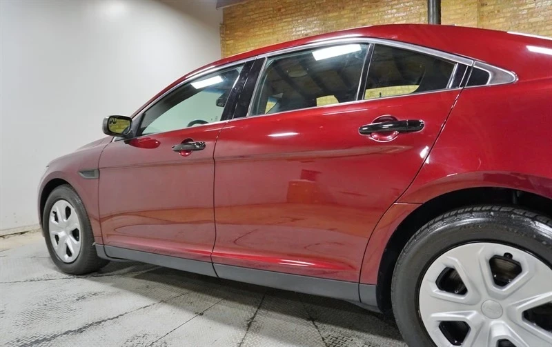 2016 Ford Taurus 6th Gen - Image 20 of 21
