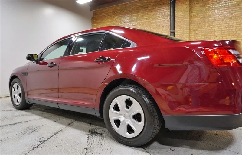 2016 Ford Taurus 6th Gen - Image 19 of 21