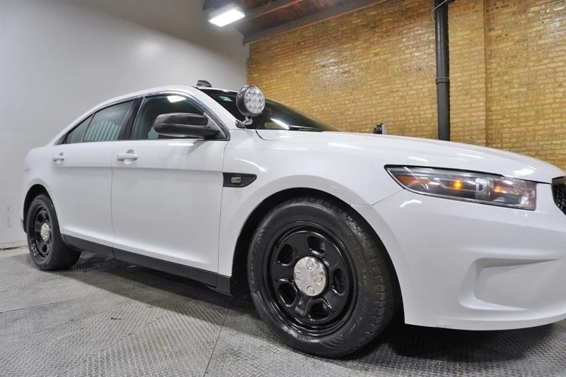2016 Ford Taurus 6th Gen - Image 8 of 12