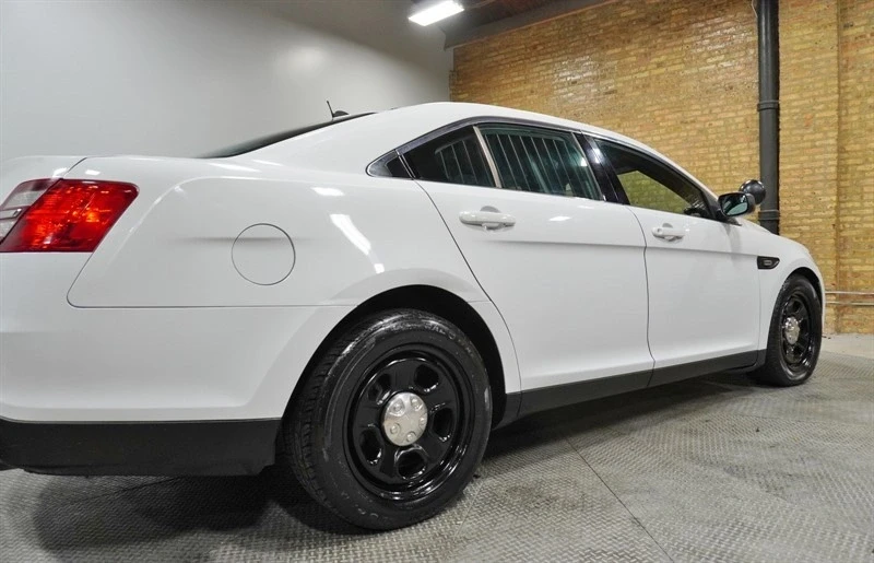 2016 Ford Taurus 6th Gen - Image 12 of 12