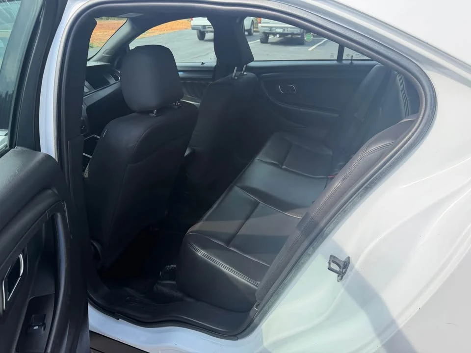 2016 Ford Taurus 6th Gen - Image 13 of 13