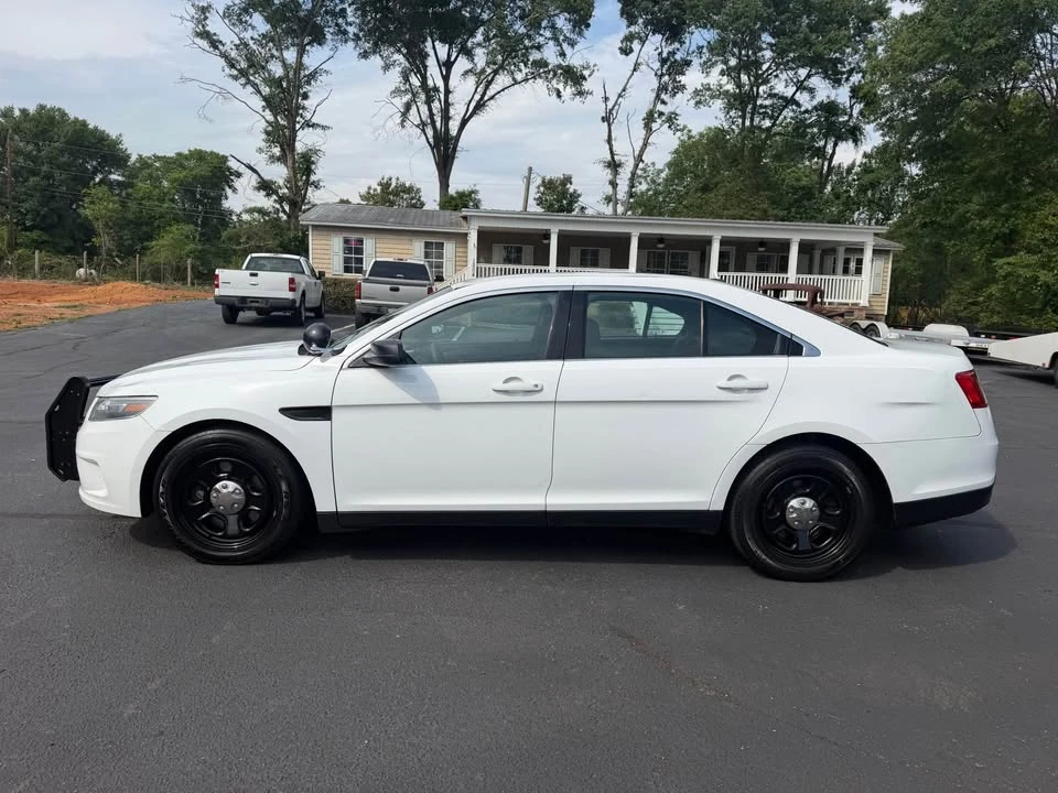 2016 Ford Taurus 6th Gen - Image 3 of 13