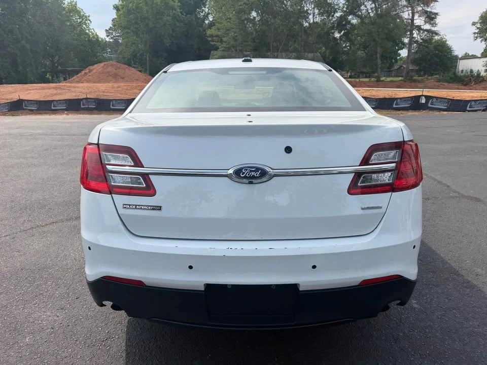 2016 Ford Taurus 6th Gen - Image 5 of 13