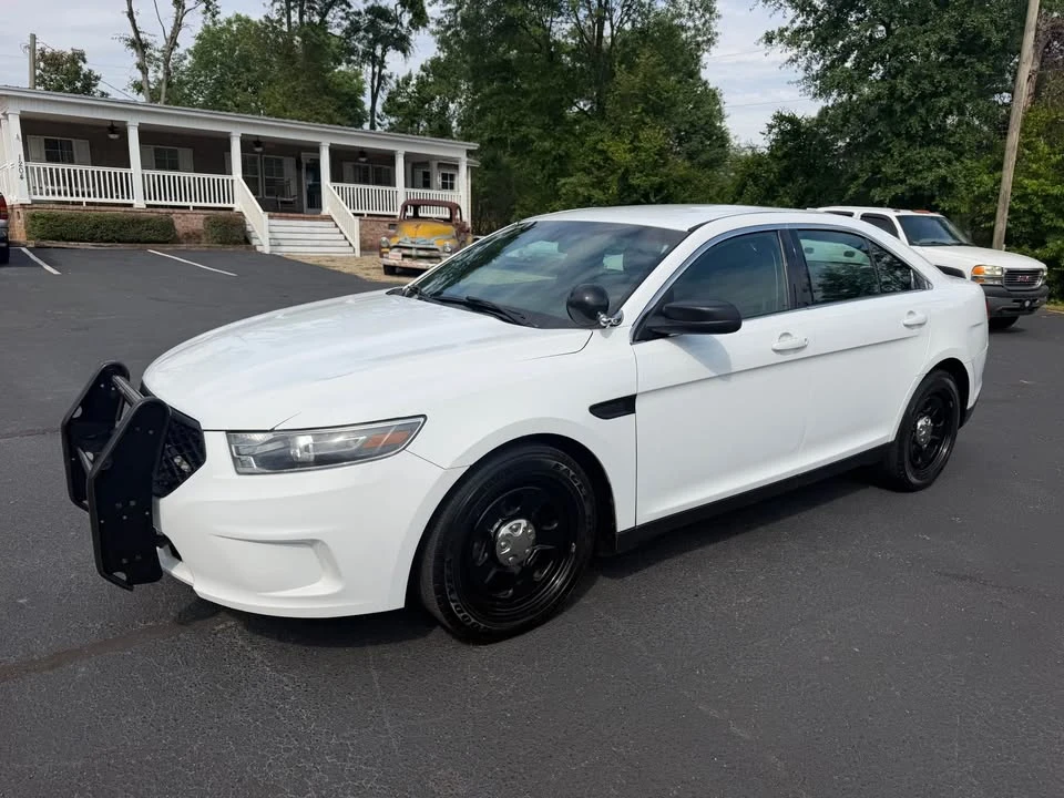 2016 Ford Taurus 6th Gen - Image 2 of 13