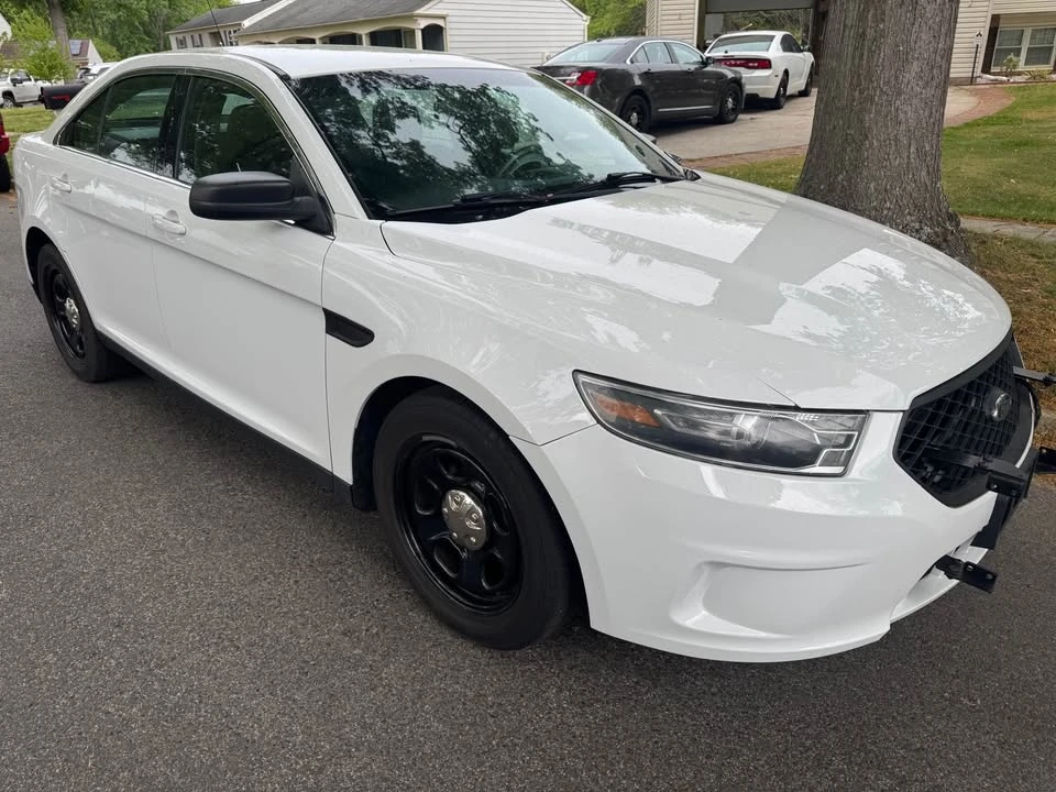 2016 Ford Taurus 6th Gen - Image 2 of 7