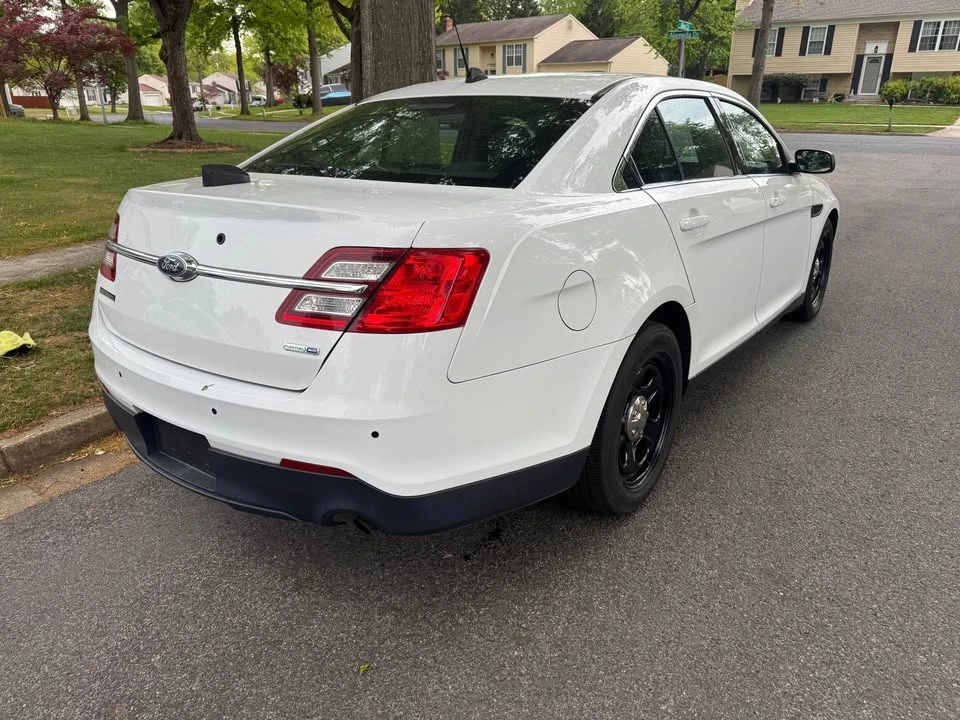 2016 Ford Taurus 6th Gen - Image 3 of 7