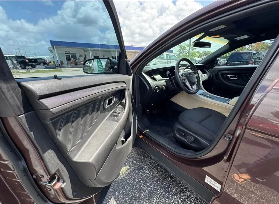 2016 Ford Taurus 6th Gen - Image 3 of 7