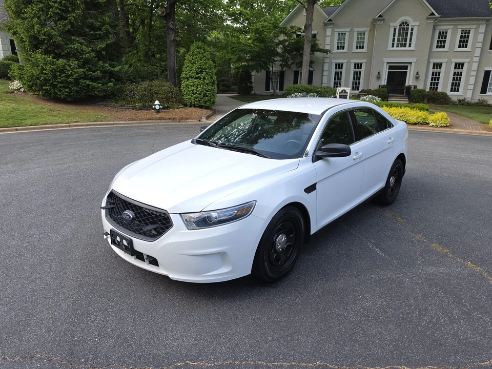2016 Ford Taurus 6th Gen - Image 5 of 31