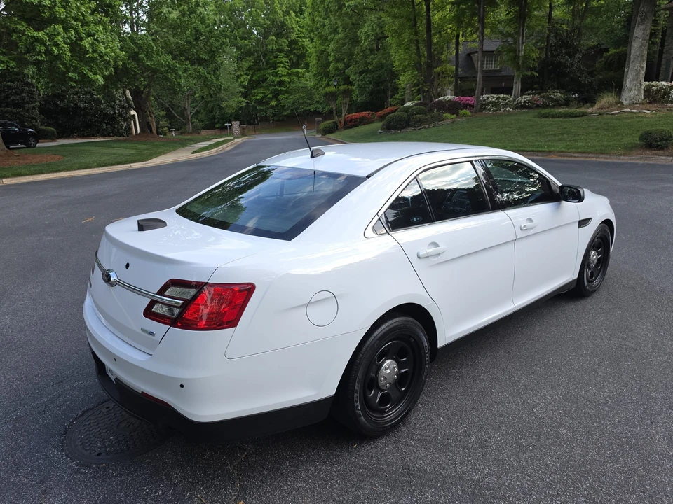 2016 Ford Taurus 6th Gen - Image 16 of 31