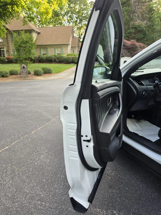 2016 Ford Taurus 6th Gen - Image 29 of 31