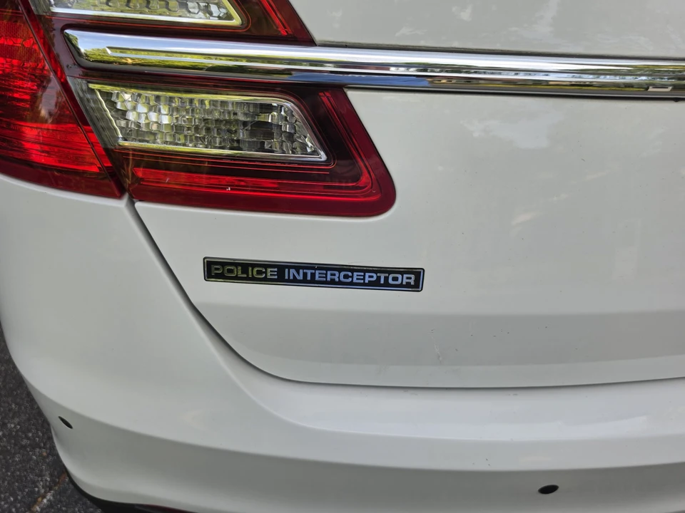 2016 Ford Taurus 6th Gen - Image 27 of 31