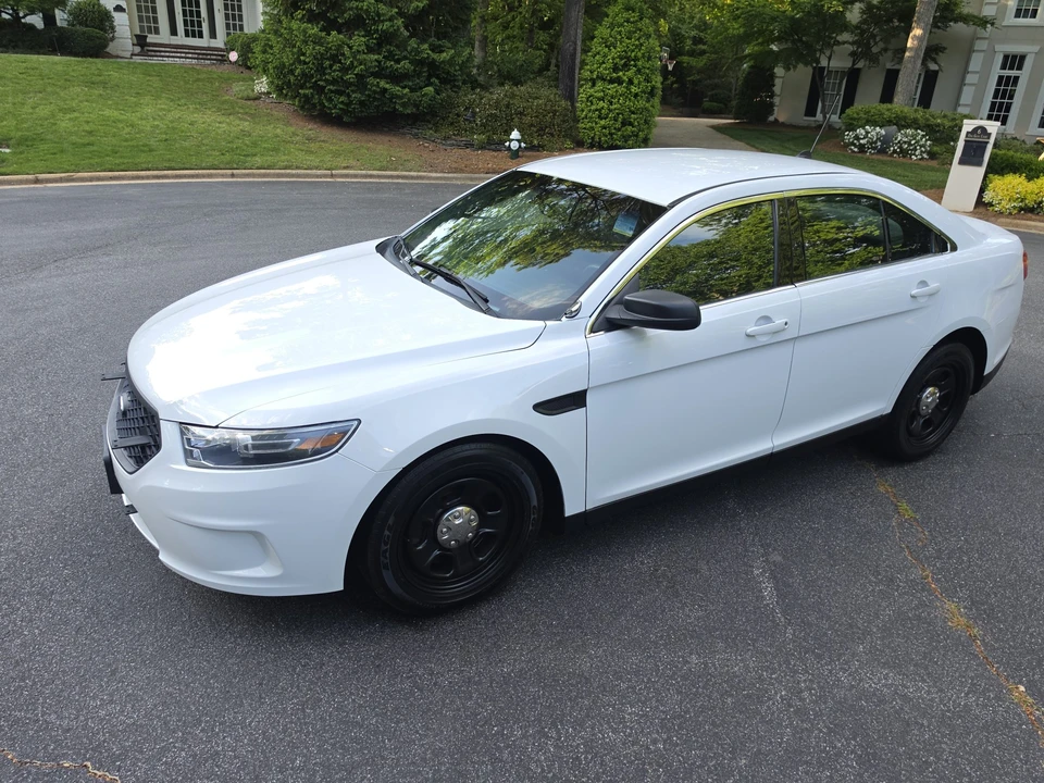 2016 Ford Taurus 6th Gen - Image 6 of 31