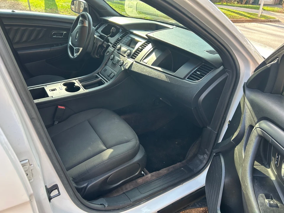 2016 Ford Taurus 6th Gen - Image 8 of 20