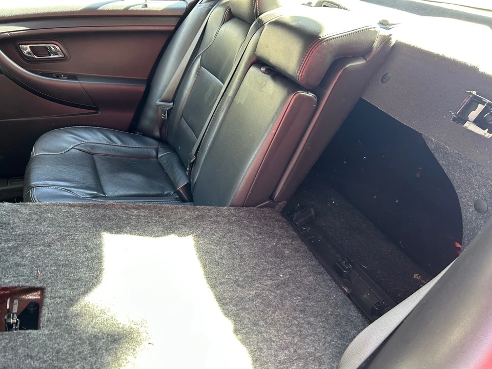 2016 Ford Taurus 6th Gen - Image 15 of 20