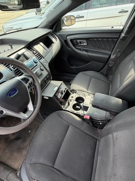 2016 Ford Taurus 6th Gen - Image 8 of 21
