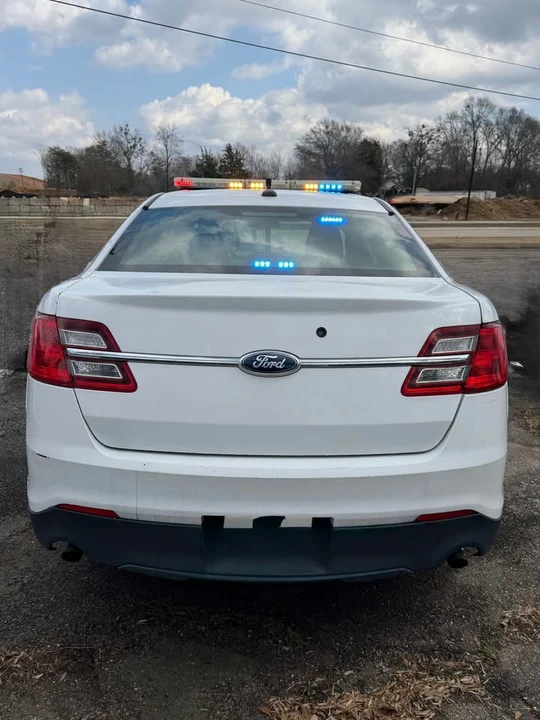 2016 Ford Taurus 6th Gen - Image 14 of 21