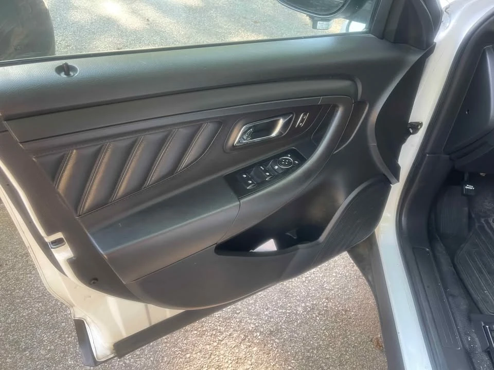 2016 Ford Taurus 6th Gen - Image 11 of 16
