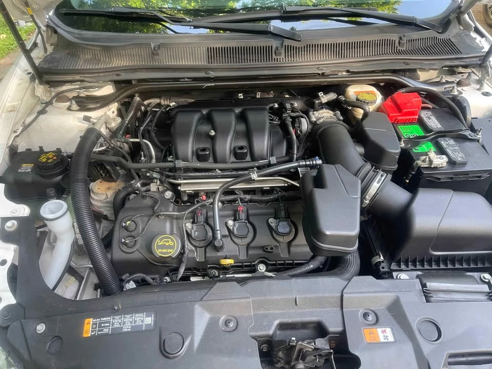 2016 Ford Taurus 6th Gen - Image 3 of 16