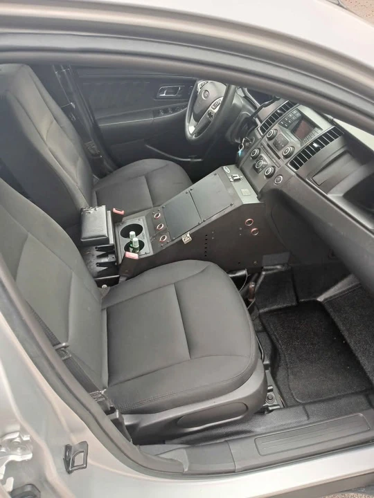 2016 Ford Taurus 6th Gen - Image 13 of 18