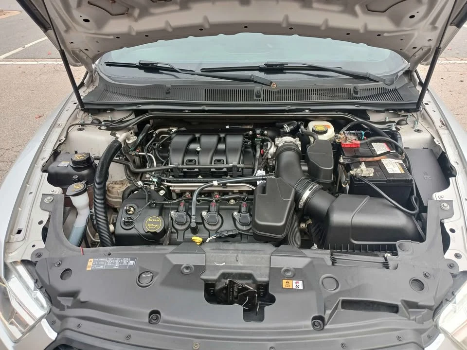 2016 Ford Taurus 6th Gen - Image 11 of 18