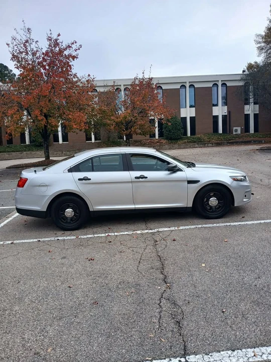 2016 Ford Taurus 6th Gen - Image 5 of 18