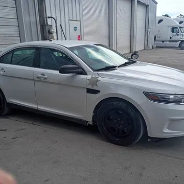 2016 Ford Taurus SE Sedan 4D