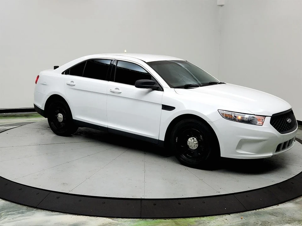 2016 Ford Taurus 6th Gen - Image 3 of 12