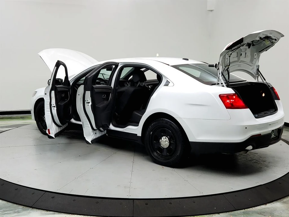 2016 Ford Taurus 6th Gen - Image 12 of 12
