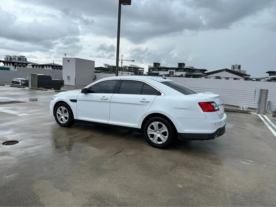 2016 Ford Taurus 6th Gen - Image 4 of 11