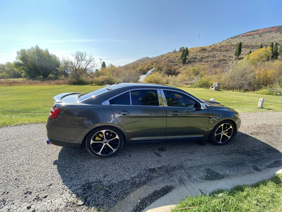 2016 Ford Taurus SHO 6th Gen - Image 15 of 31