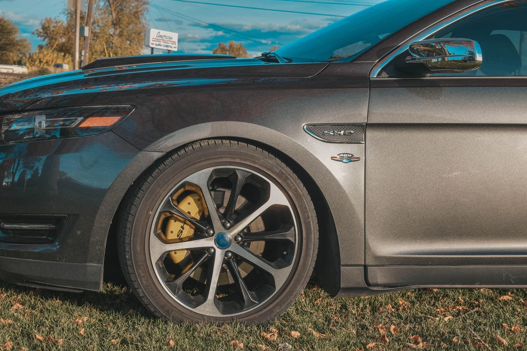 2016 Ford Taurus SHO 6th Gen - Image 10 of 31