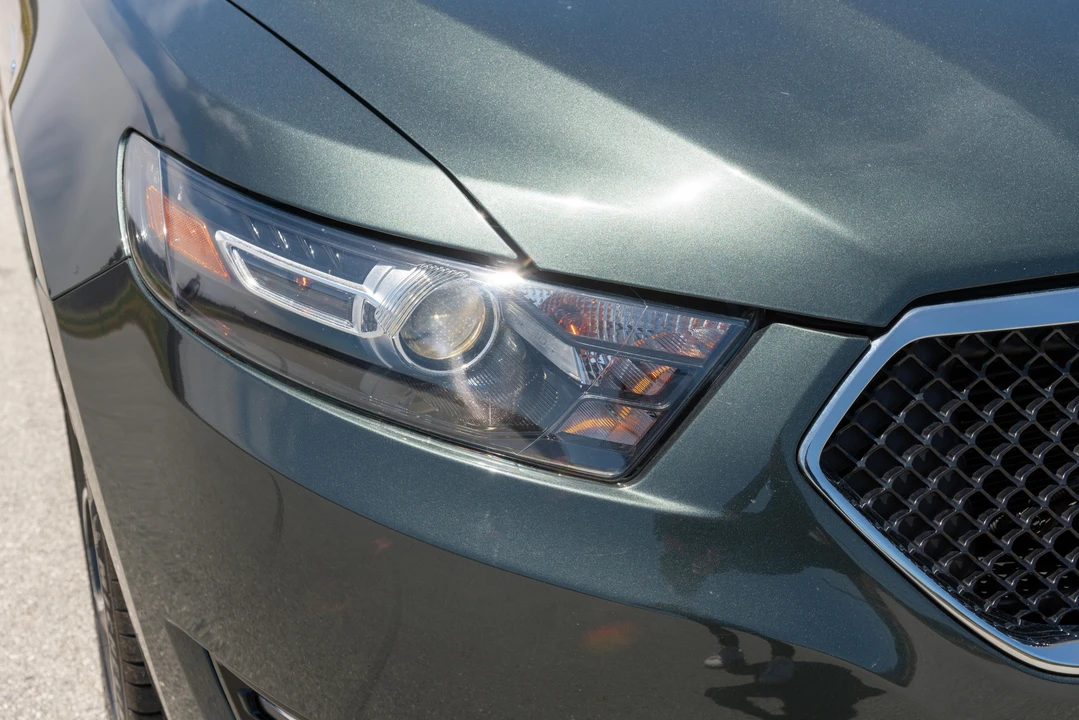 2016 Ford Taurus SHO 6th Gen - Image 15 of 31