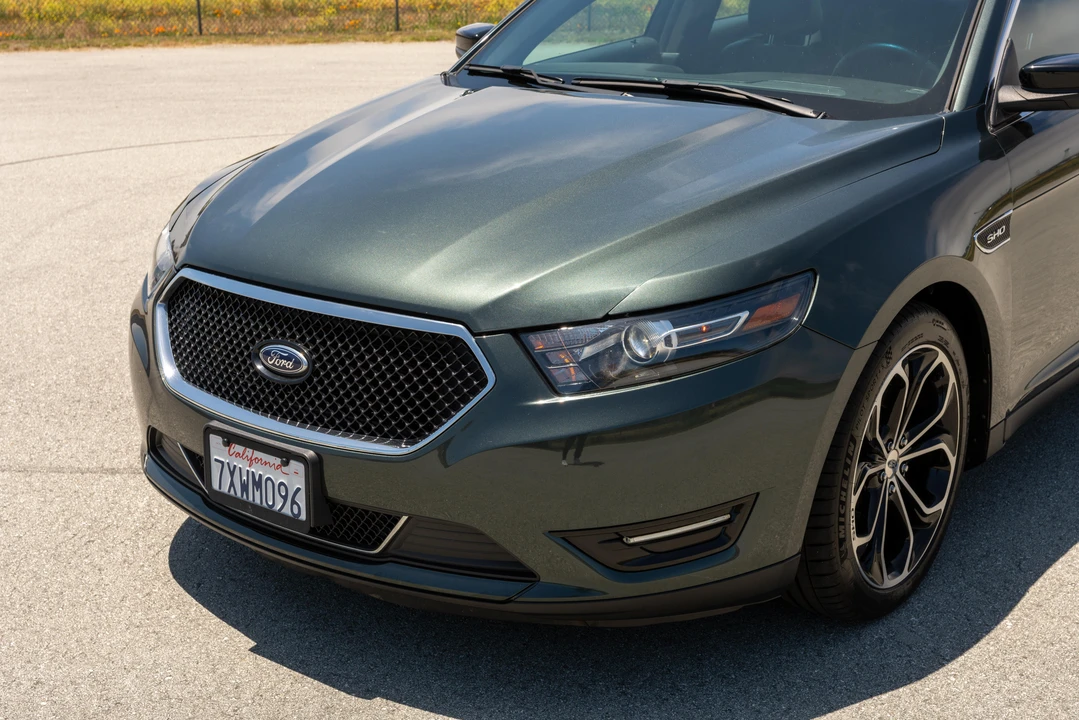 2016 Ford Taurus SHO 6th Gen - Image 24 of 31