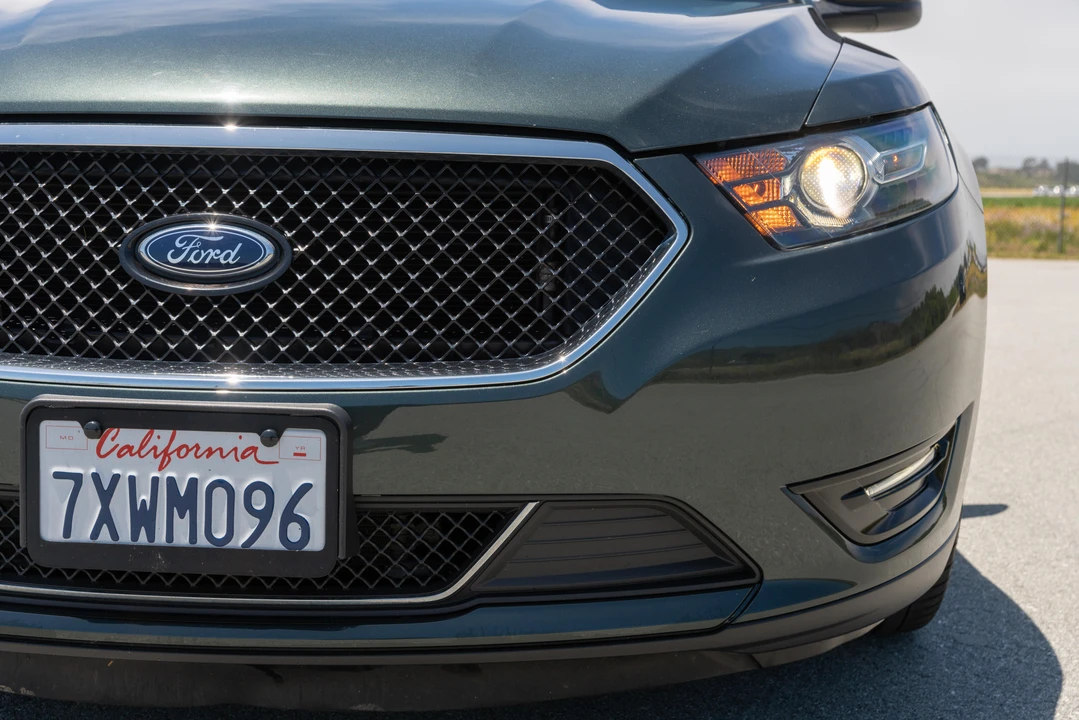 2016 Ford Taurus SHO 6th Gen - Image 22 of 31