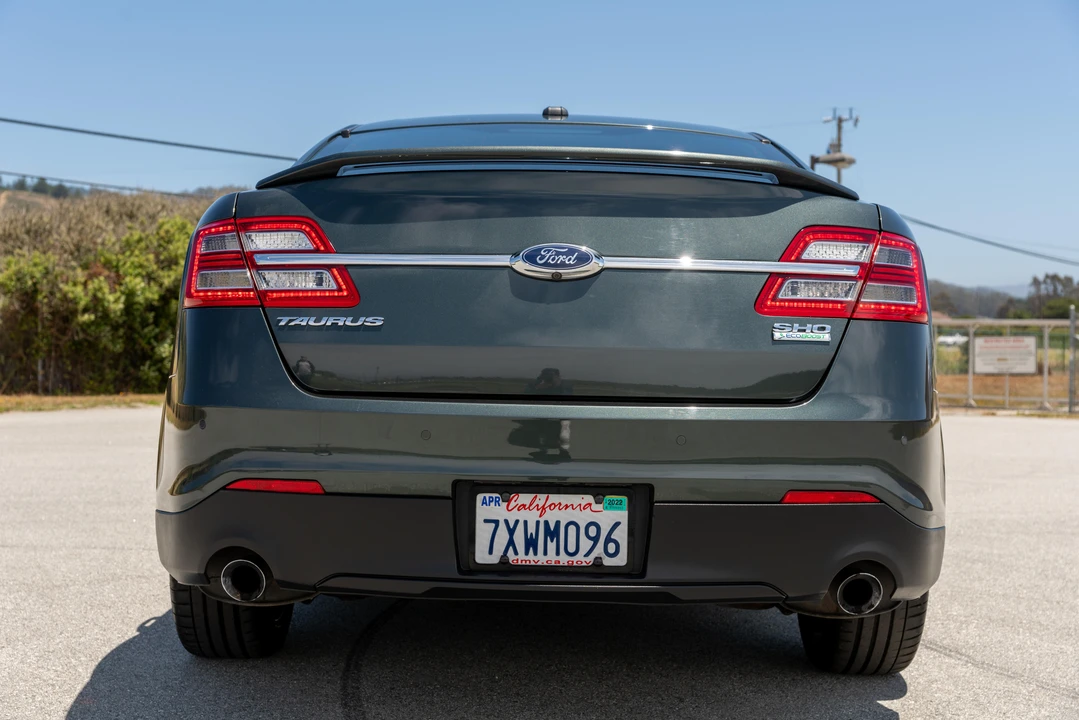 2016 Ford Taurus SHO 6th Gen - Image 8 of 31