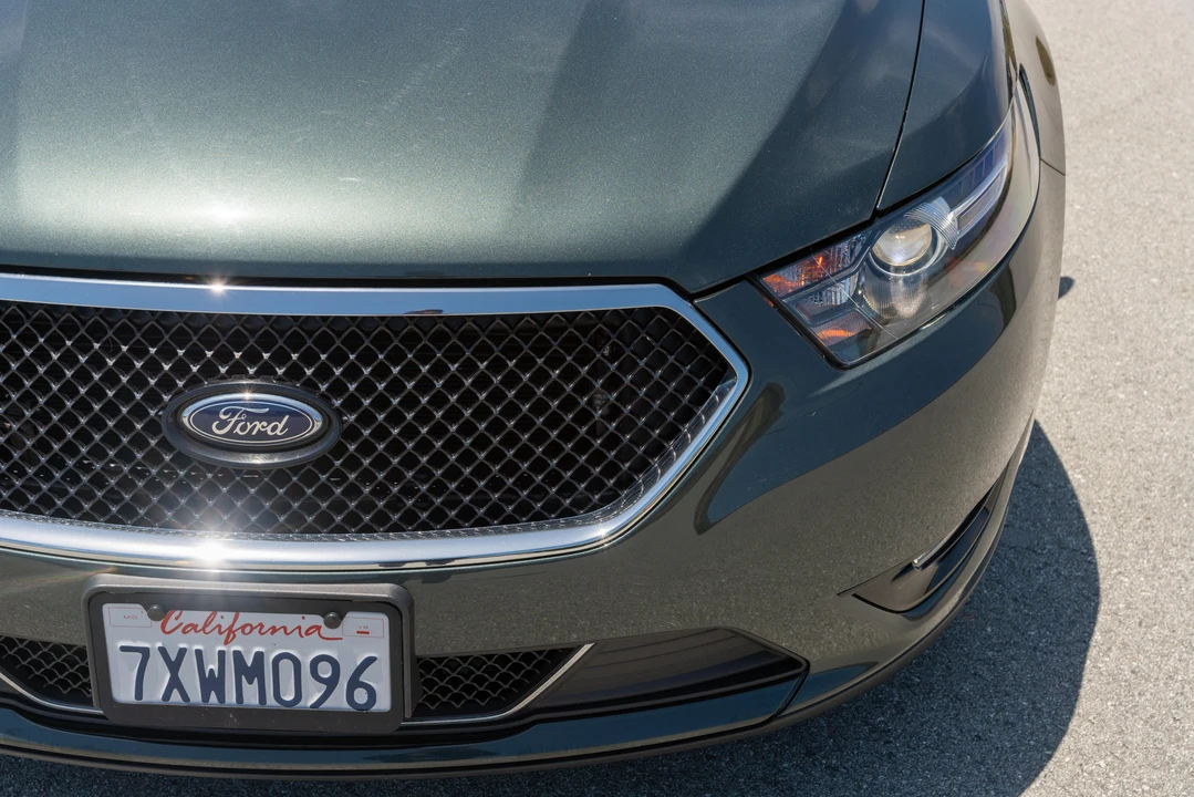 2016 Ford Taurus SHO 6th Gen - Image 21 of 31