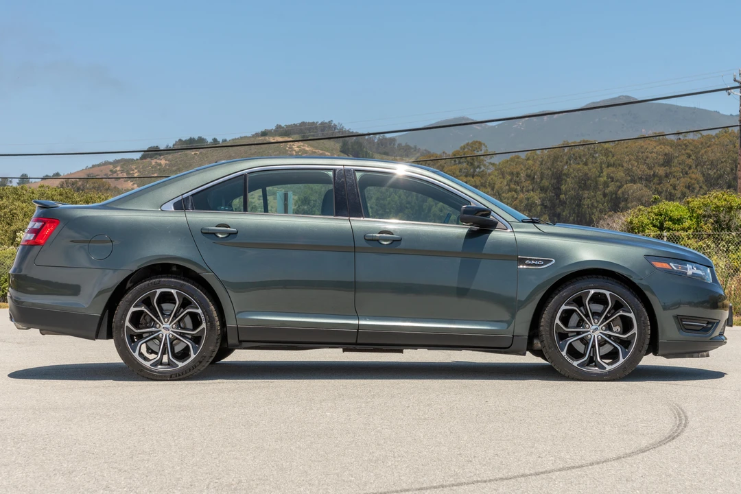 2016 Ford Taurus SHO 6th Gen - Image 3 of 31