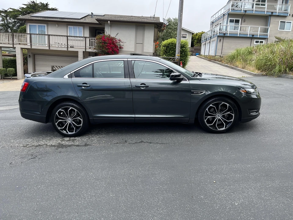2016 Ford Taurus SHO 6th Gen - Image 13 of 31
