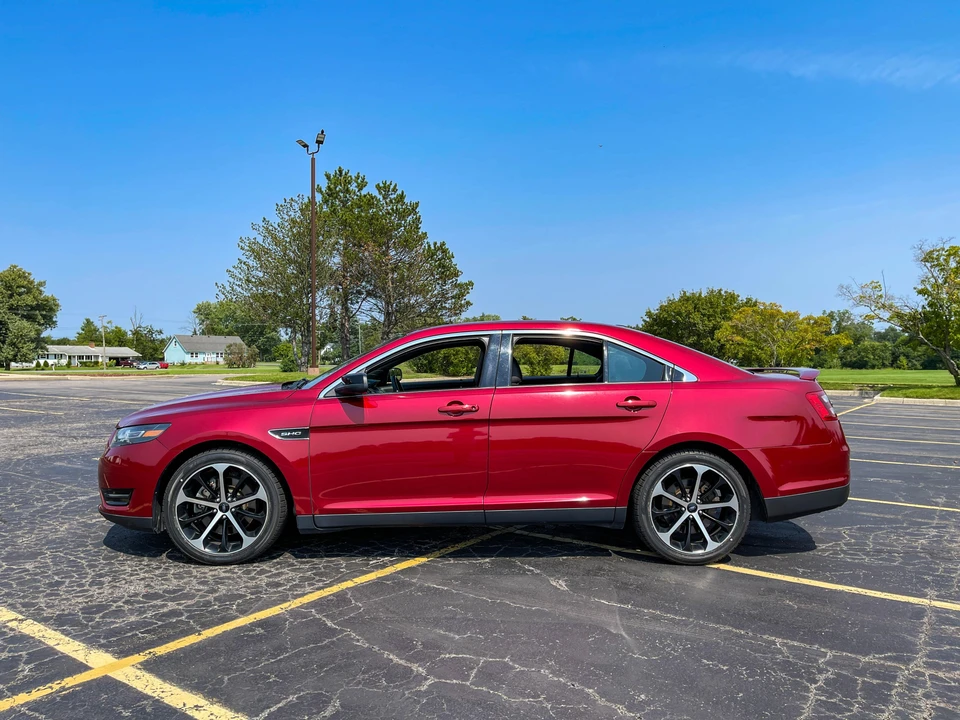 2016 Ford Taurus SHO 6th Gen - Image 8 of 31