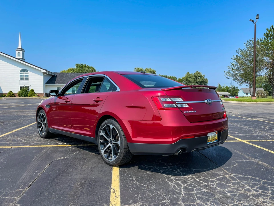 2016 Ford Taurus SHO 6th Gen - Image 10 of 31
